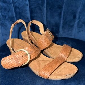 Adrienne Vittadini Women's Tan Woven Slingback Sandals Size 8.5